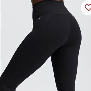 High waisted cold weather pocket legging